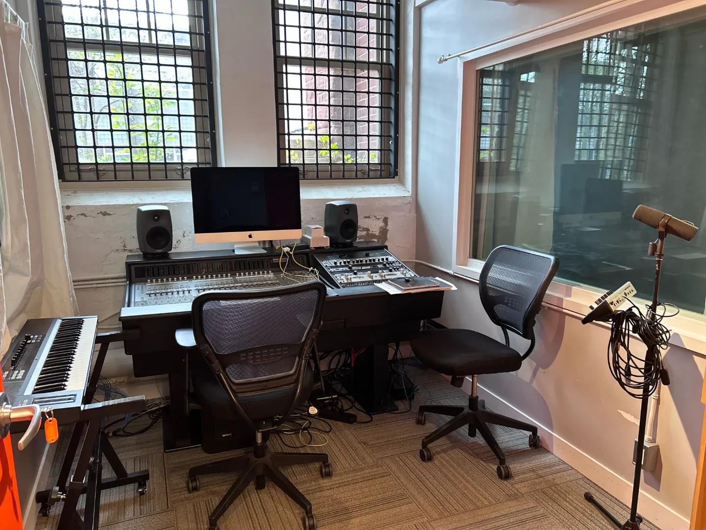 Control Booth11